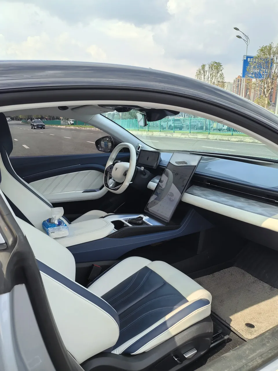 Hozon Neta GT Nezha GT 2023 580 4WD 2023 — thumbnail 4