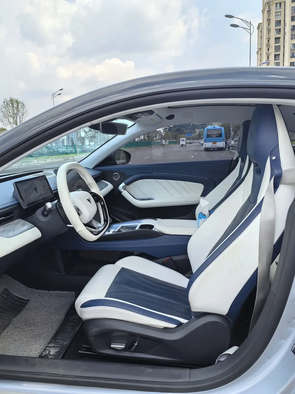 Hozon Neta GT Nezha GT 2023 580 4WD 2023 — thumbnail 5