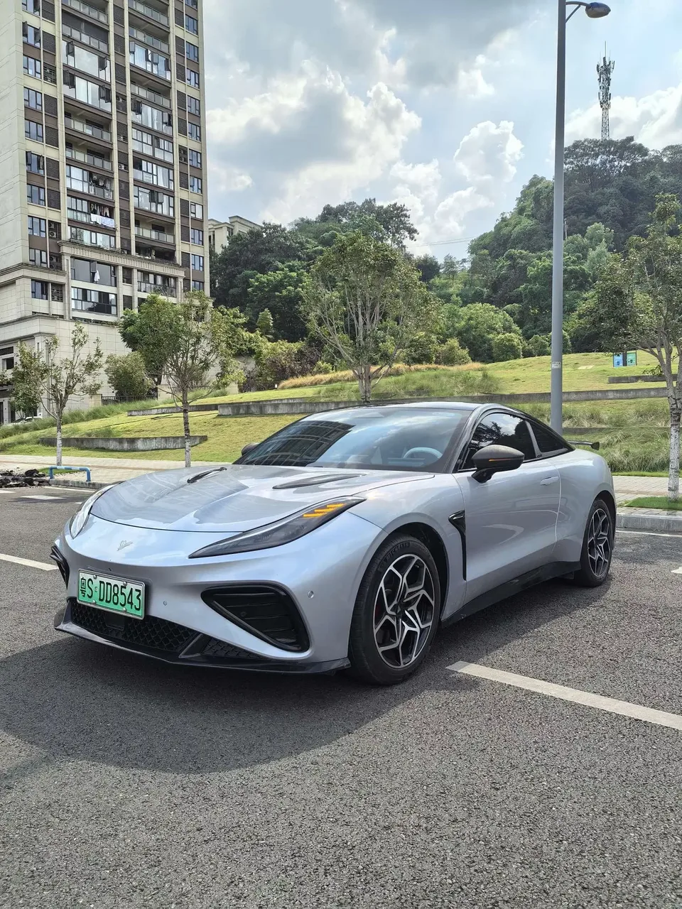 Hozon Neta GT Nezha GT 2023 580 4WD 2023 — photo 1, buy with delivery to Moscow
