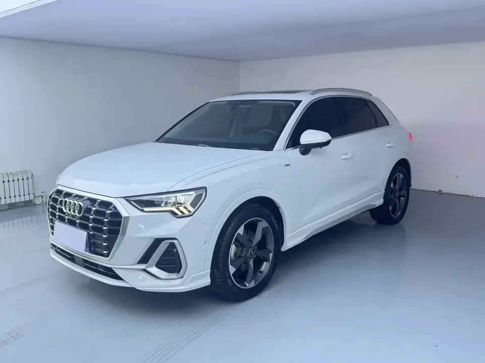 Audi Q3 Audi Q3 2022 35 TFSI Stylish Dynamic 2022 — photo 1, buy with delivery to Moscow