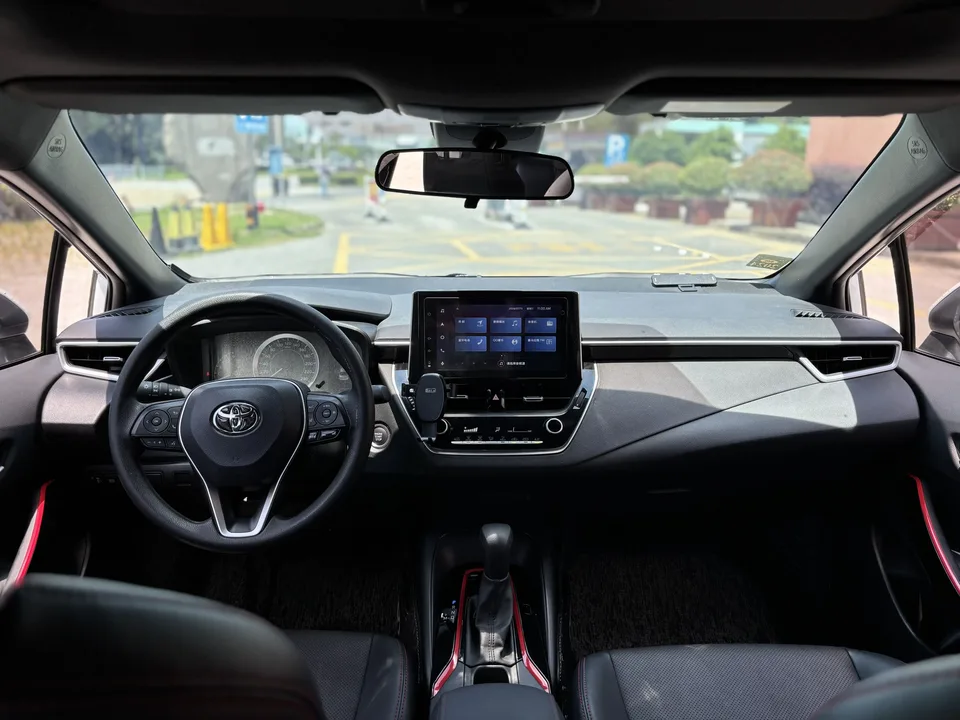 Toyota Levin Lei Ling 2021 185T CVT Sports Edition 2022 — thumbnail 3