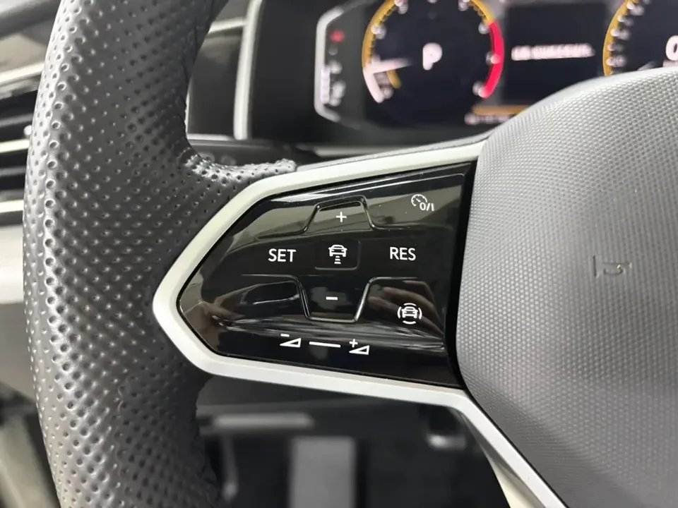 Volkswagen Tiguan L Tiguan L 2023 280TSI Limited Edition 2022 — миниатюра 5