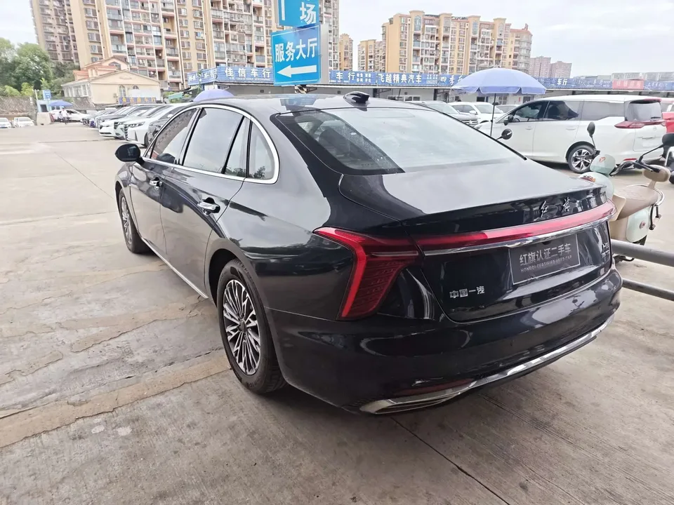 Hongqi H5 Hongqi H5 2023 1.5T DCT Zhilian Qiyue Edition 2023 — photo 1, buy with delivery to Moscow