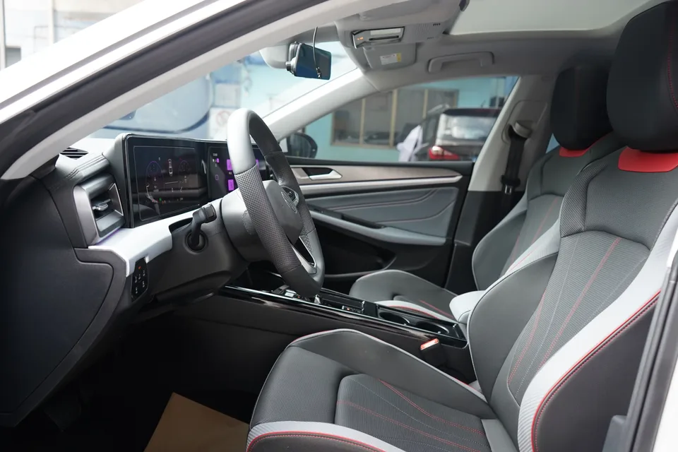 Volkswagen Lamando Lingdu 2024 Lingdu L 280TSI DSG Cool Edition 2025 — thumbnail 4