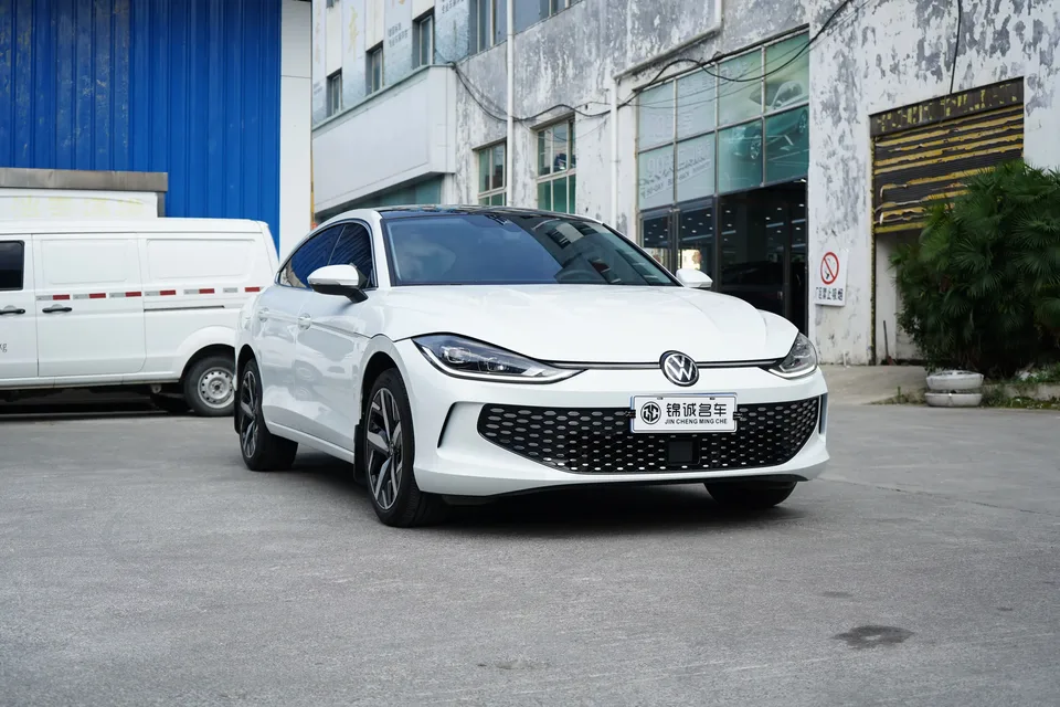 Volkswagen Lamando Lingdu 2024 Lingdu L 280TSI DSG Cool Edition 2025 — photo 1, buy with delivery to Moscow