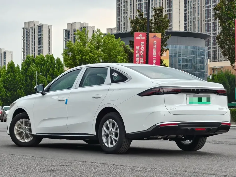 Geely Galaxy Star 6 Galaxy Star 6 2026 125km Long-Range Version 2026 — thumbnail 4