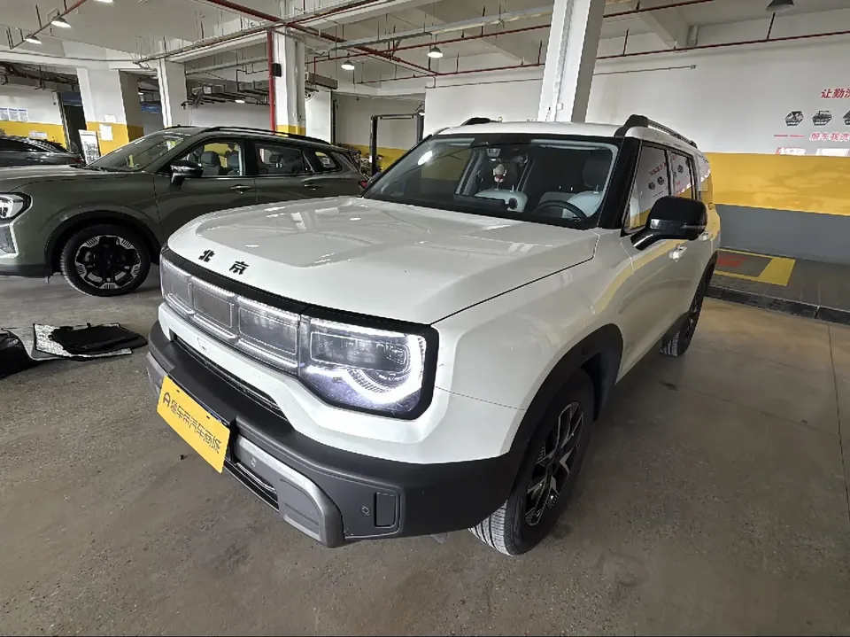 BAIC Beijing Off-road BJ30 Beijing Off-road BJ30 2024 1.5T DCT 2WD Light Wild Pro Edition 2025 — photo 1, buy with delivery to Moscow