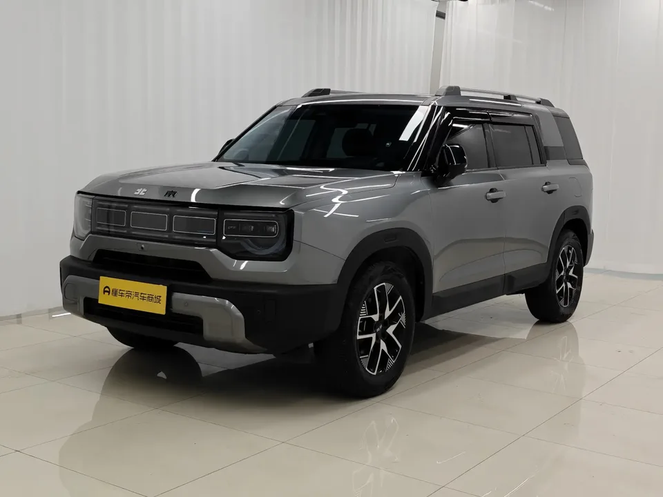 BAIC Beijing Off-road BJ30 Beijing Off-road BJ30 2024 1.5T DCT 2WD Light Wild Pro Edition 2024 — photo 1, buy with delivery to Moscow