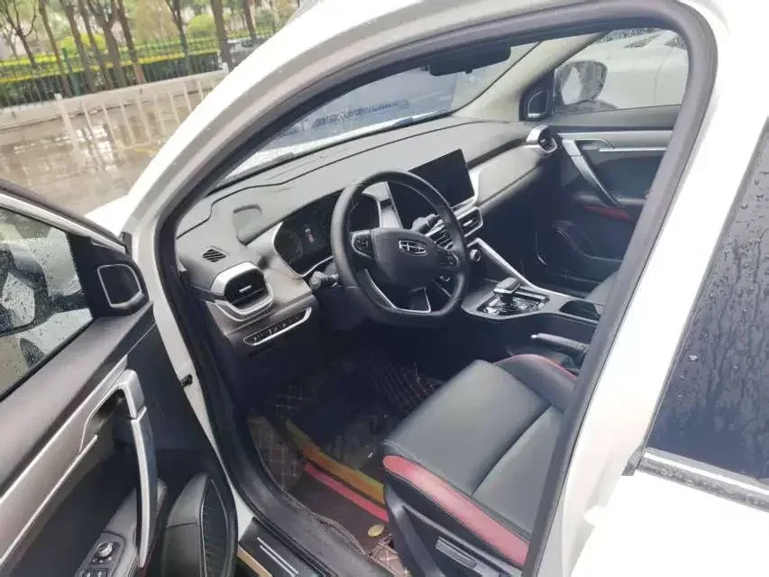 Geely Coolray SX11 Binyue 2021 240T DCT Platinum Edition 2023 — thumbnail 3