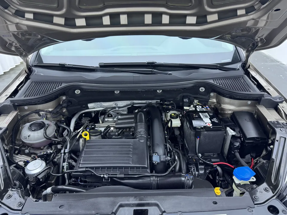 Skoda Karoq Korok 2022 TSI280 Luxury Edition 2022 — thumbnail 2