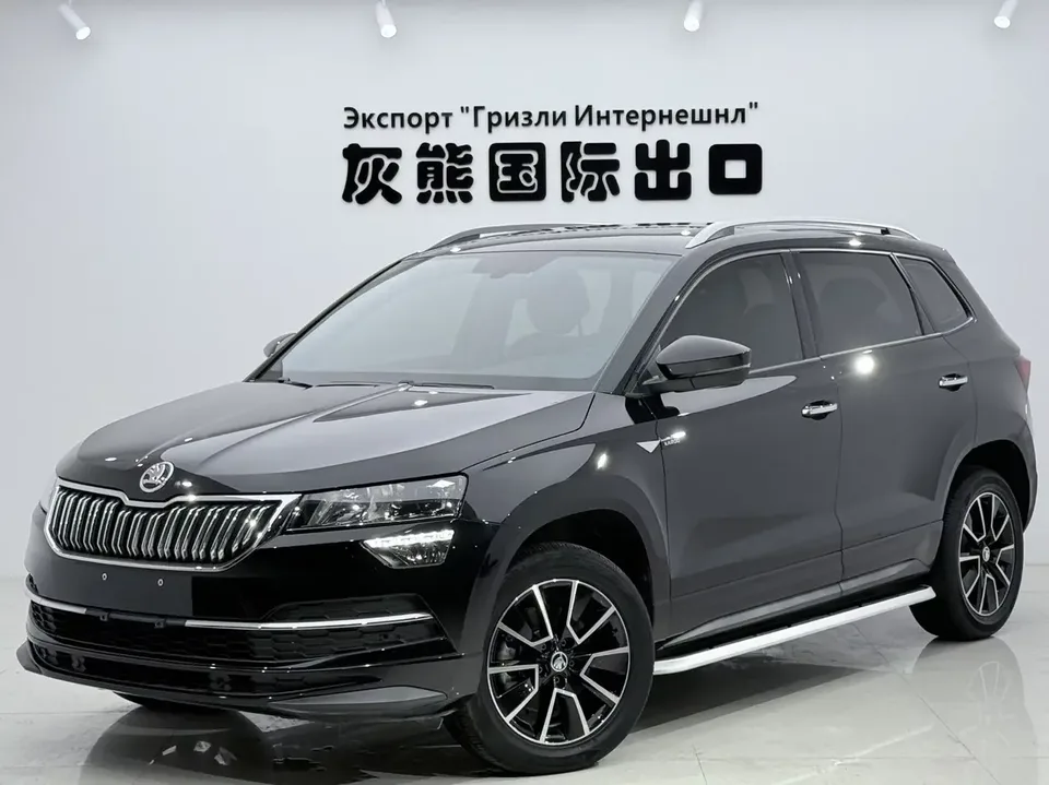 Skoda Karoq Korok 2022 TSI280 Deluxe 2022 — photo 1, buy with delivery to Moscow