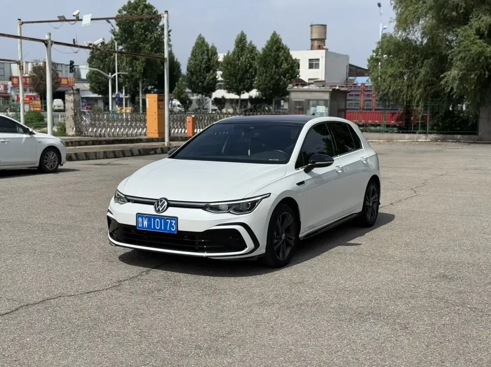 Volkswagen Golf golf 2021 280TSI DSG R-Line 2022 — photo 1, buy with delivery to Moscow