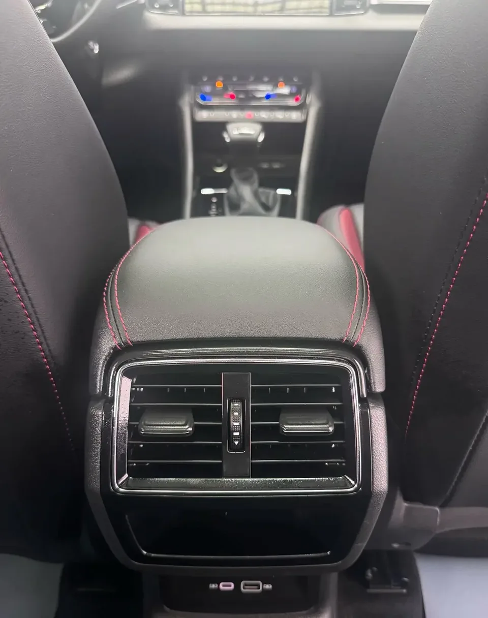 Skoda Karoq Korok 2022 TSI280 Luxury Edition 2022 — thumbnail 3