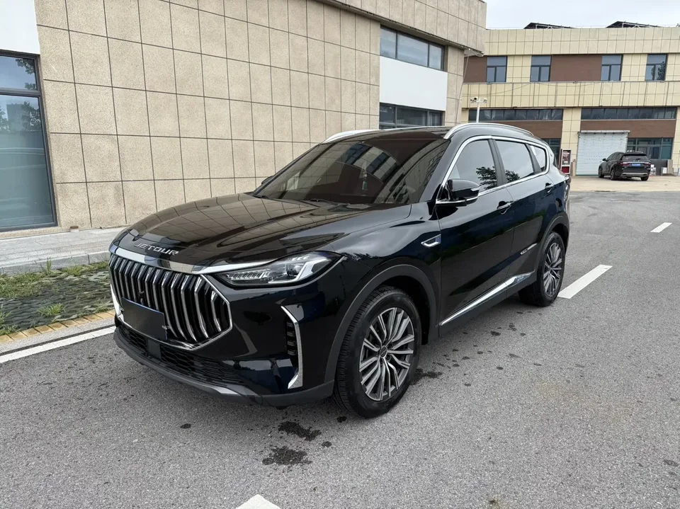 Jetour Jietu X70 PLUS Jietu X70 PLUS 2022 1.5T CVT 5-seater 2022 — photo 1, buy with delivery to Moscow