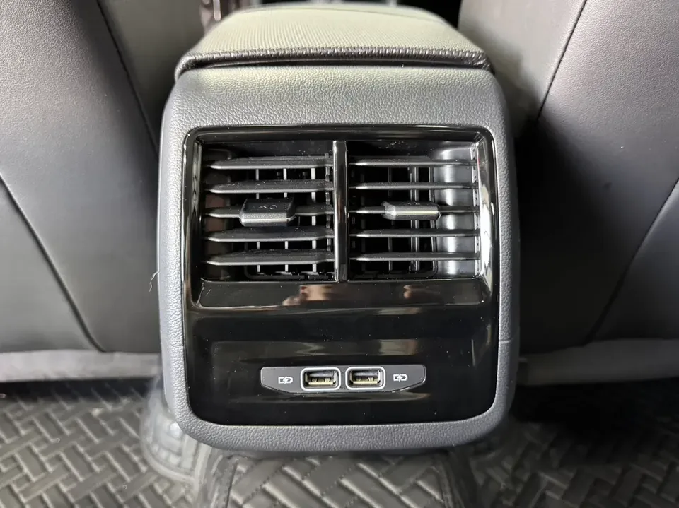 Volkswagen Sagitar Sagitar 2023 280TSI DSG Beyond Edition 2022 — thumbnail 3