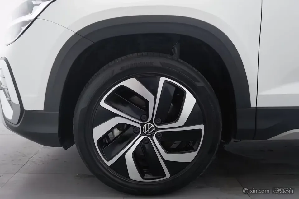 Volkswagen Tharu tuyue 2024 300TSI 2WD Full Moon Edition 2025 — thumbnail 3