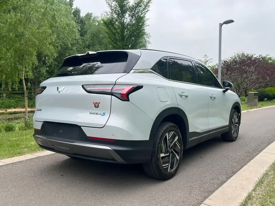 Wuling Starlight S PHEV Wuling Starlight S PHEV 2025 130km Pilot 2025 — thumbnail 5