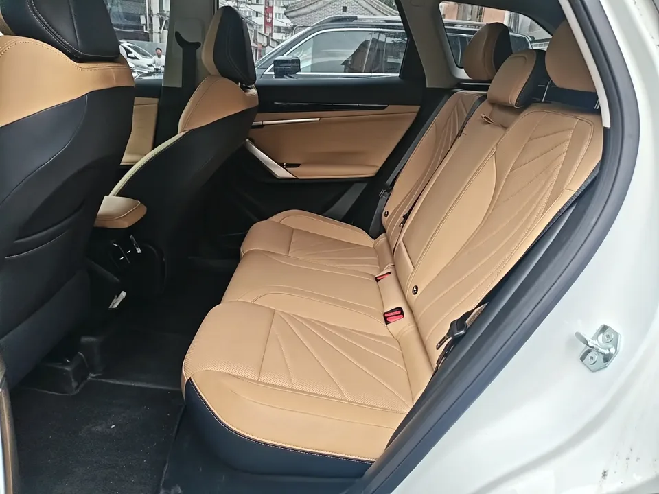Geely Atlas L Boyue L 2024 1.5TD DCT Premium Edition 2024 — миниатюра 3