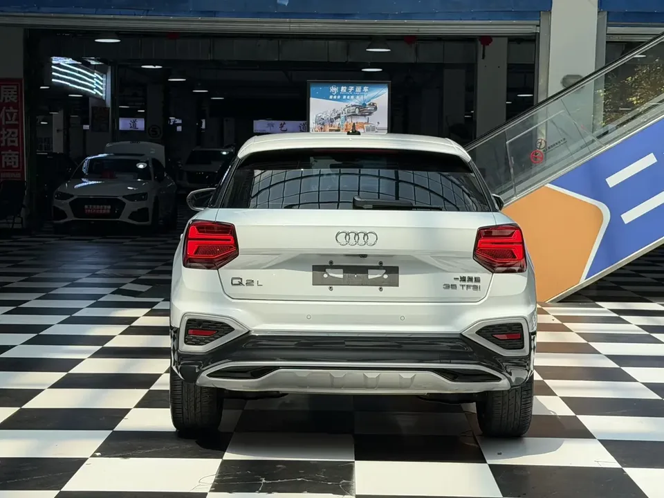 Audi Q2L Audi Q2L 2022 35 TFSI Stylish Dynamic 2022 — thumbnail 2