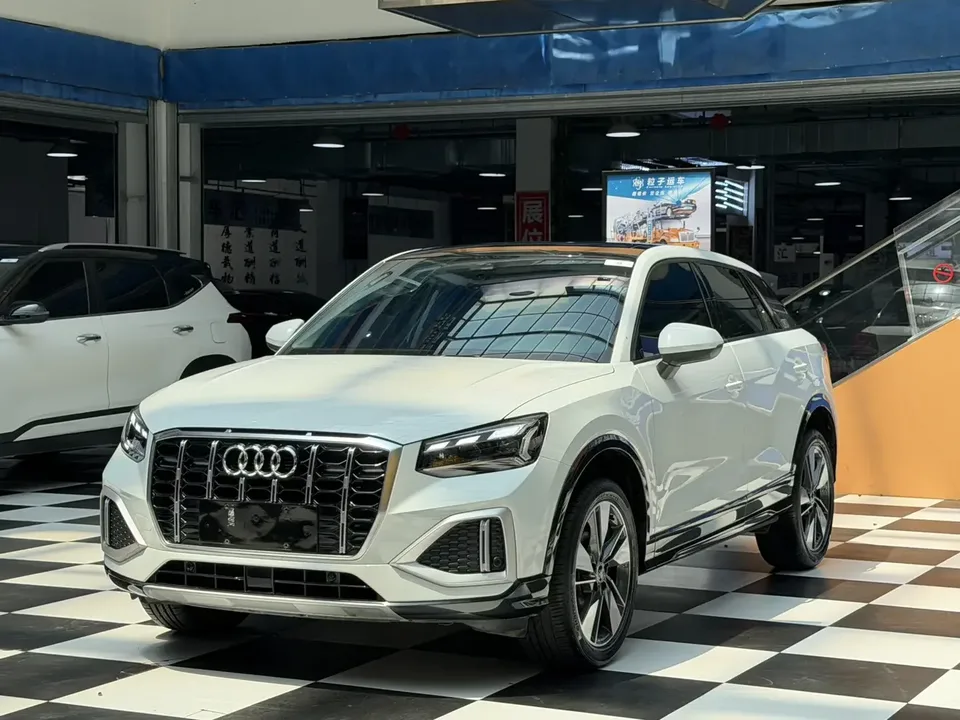 Audi Q2L Audi Q2L 2022 35 TFSI Stylish Dynamic 2022 — photo 1, buy with delivery to Moscow