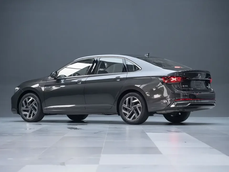 Volkswagen Sagitar Sagitar 2023 280TSI DSG Beyond Edition Plus 2022 — thumbnail 2