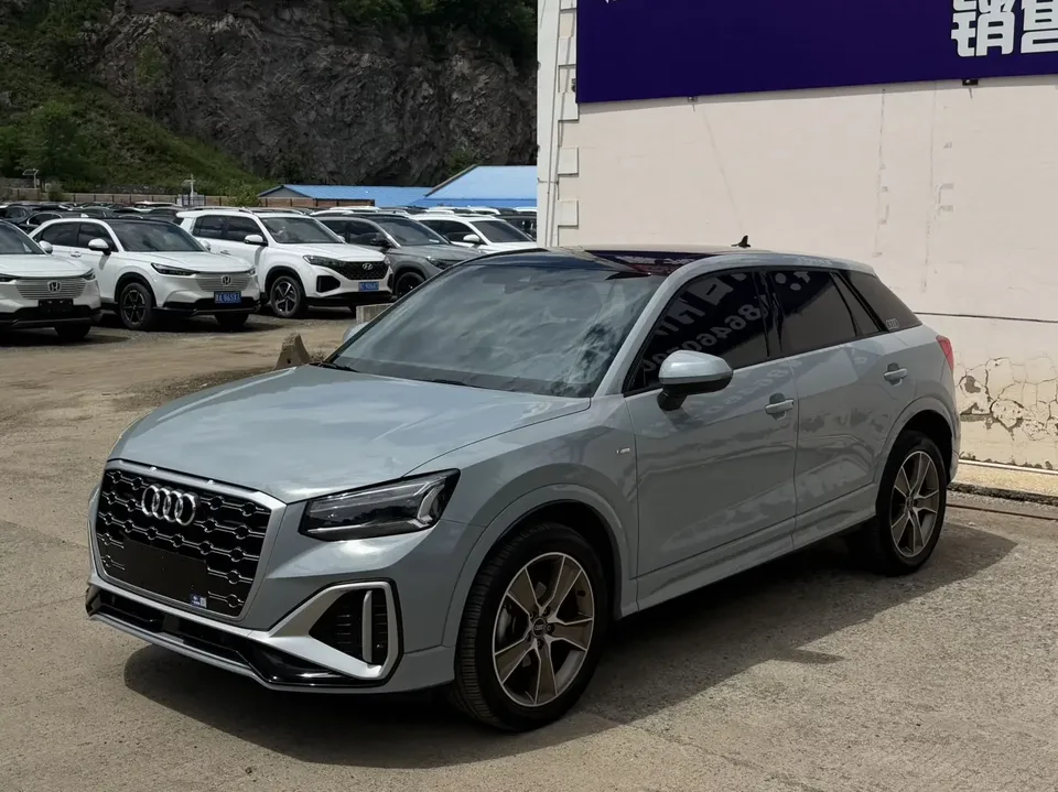 Audi Q2L Audi Q2L 2022 35 TFSI Luxury Elegance 2022 — photo 1, buy with delivery to Moscow