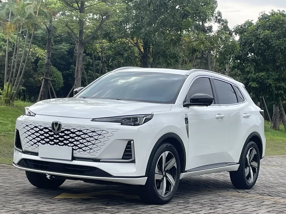 Changan CS55 Plus Changan CS55 PLUS 2022 The third generation 1.5T DCT Excellence 2023 — photo 1, buy with delivery to Moscow