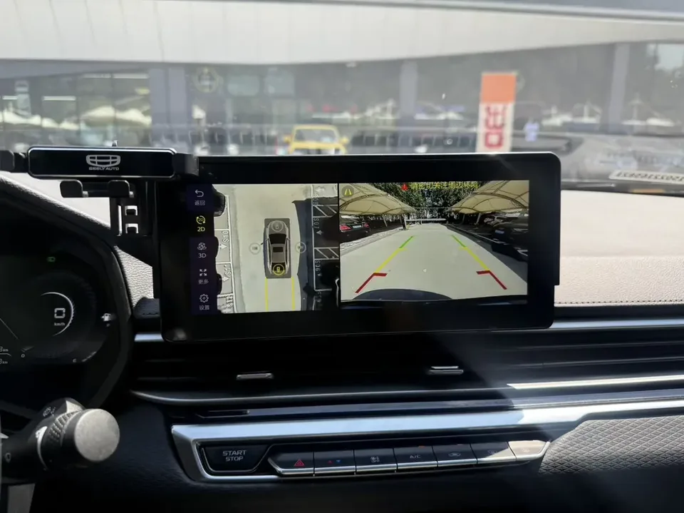 Geely Emgrand emgrand 2022 4th Generation 1.5L CVT Premium 2022 — thumbnail 3