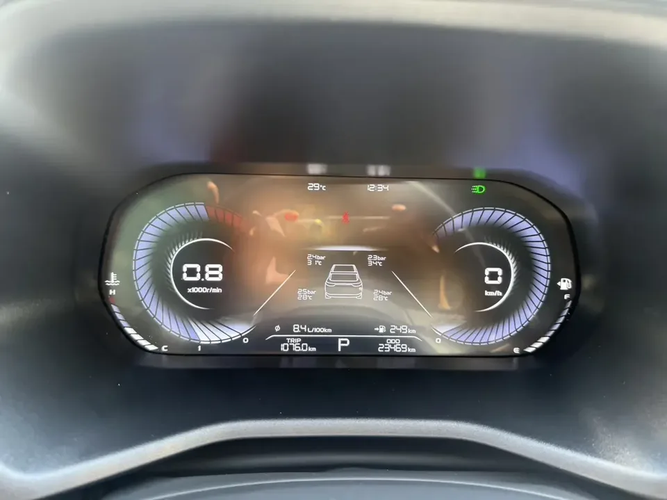 Geely Emgrand emgrand 2022 4th Generation 1.5L CVT Premium 2022 — thumbnail 4