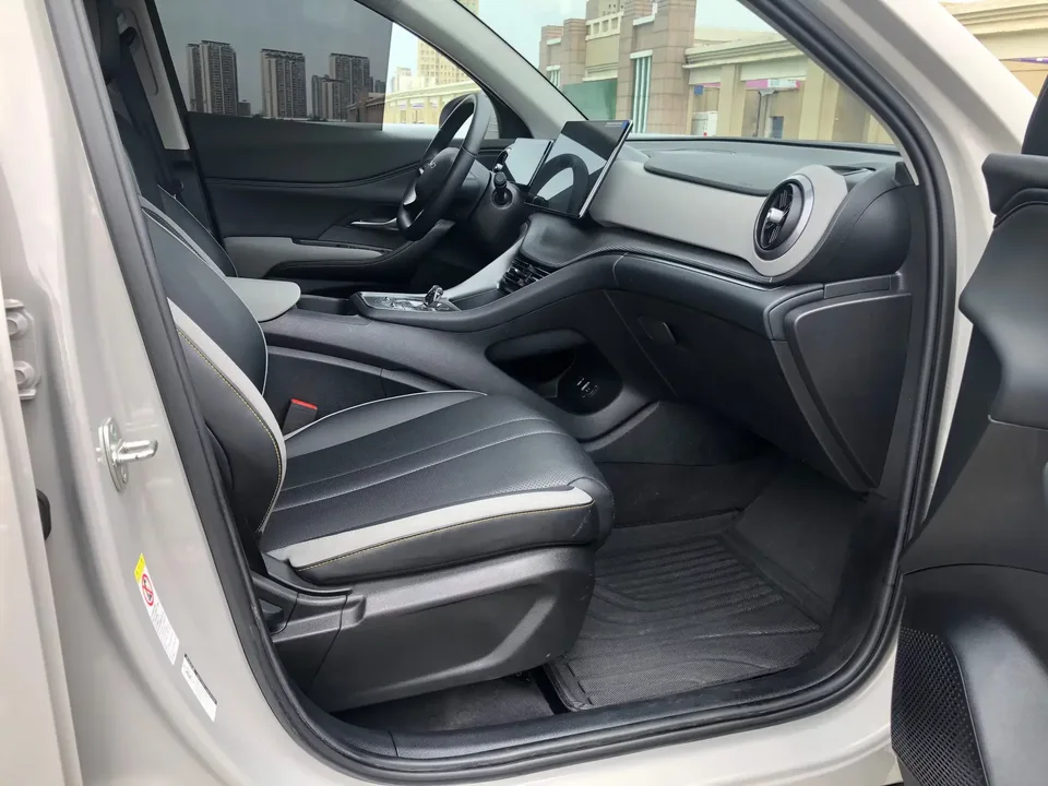 BYD Sea Lion 05DM Sea Lion 05DM 2025 DM-i 75KM Deluxe 2024 — миниатюра 2