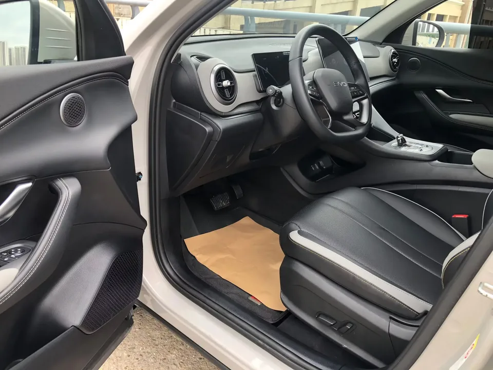 BYD Sea Lion 05DM Sea Lion 05DM 2025 DM-i 75KM Deluxe 2024 — миниатюра 5