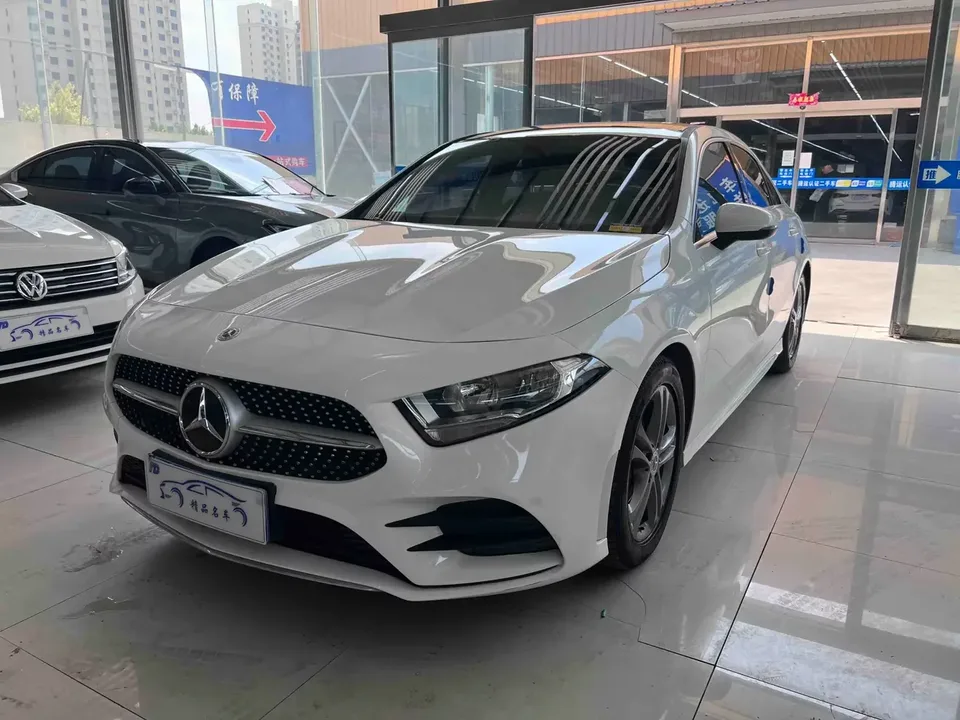 Mercedes-Benz Klasa A Mercedes Benz A Class 2022 A 180L 2022 — photo 1, buy with delivery to Moscow