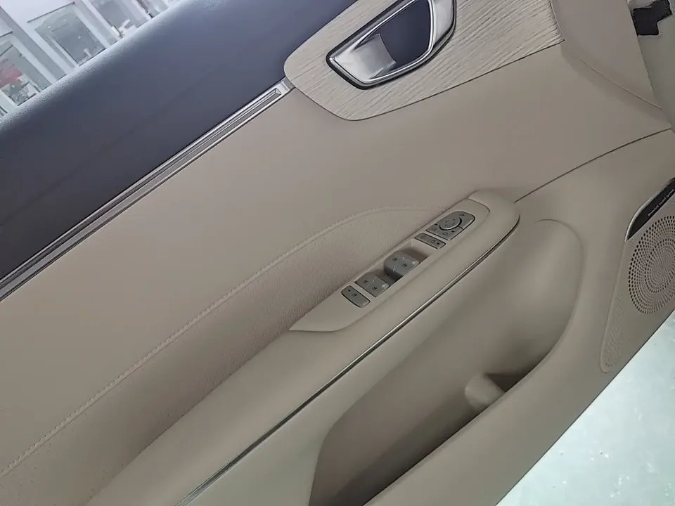 Wuling Bingo S Bingo S 2025 430km Flagship Model 2025 — thumbnail 5