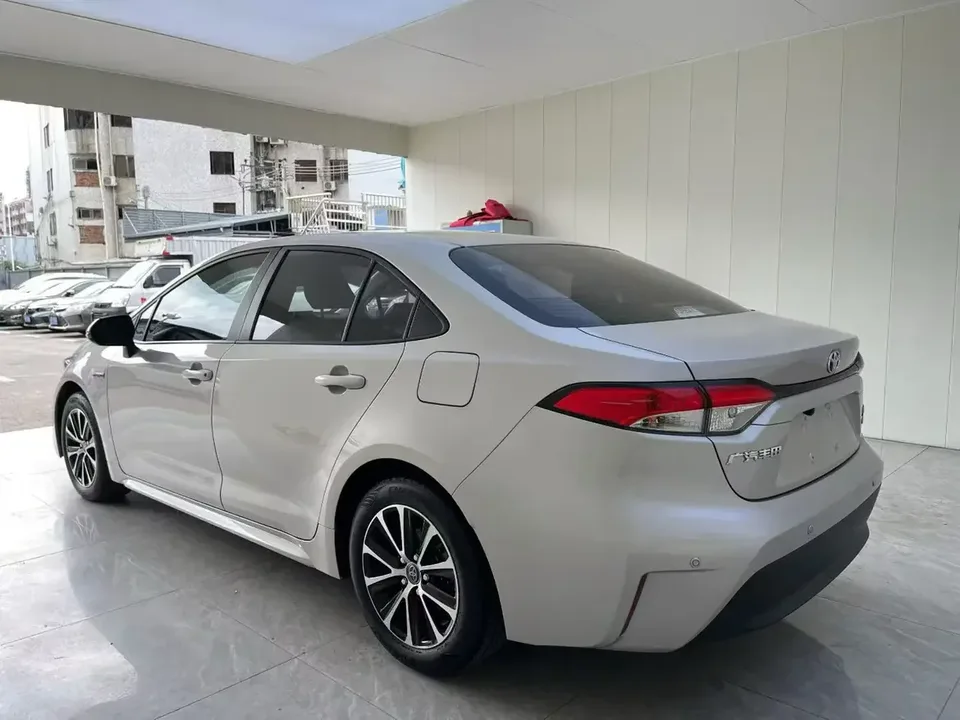 Toyota Levin Lei Ling 2023 Hybrid 1.8L Sports Edition 2023 — thumbnail 4