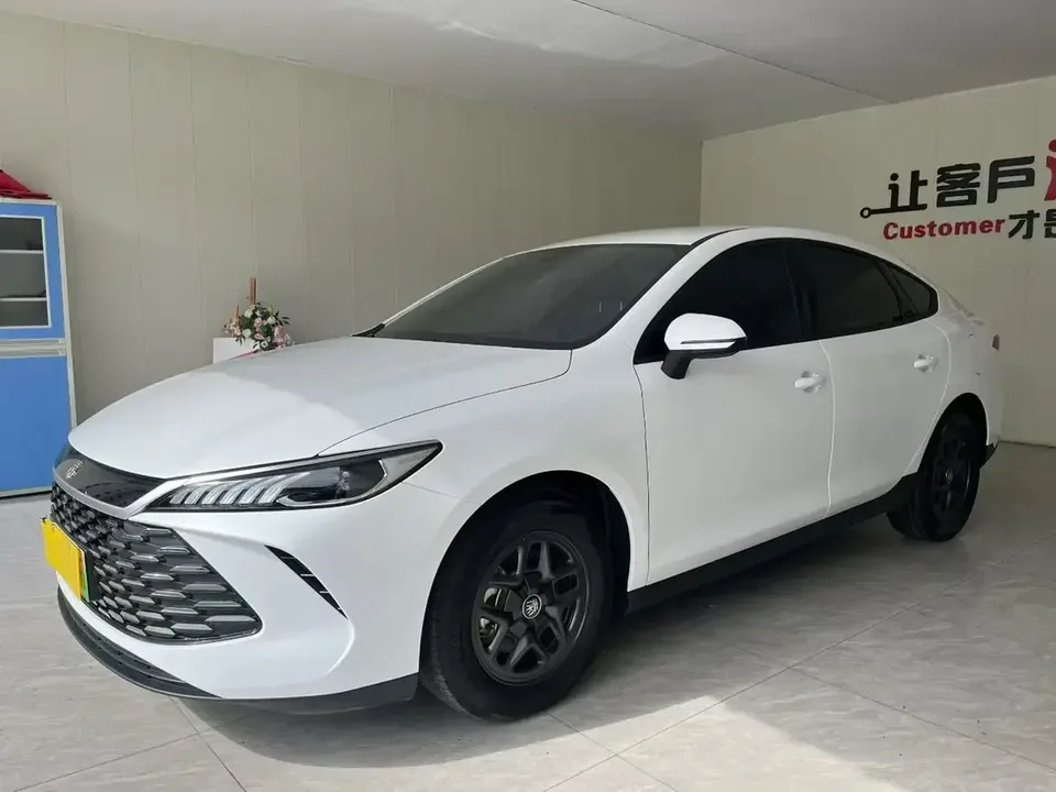 BYD Qin PLUS DM Qin PLUS DM 2025 DM-i 55KM Intelligent Driving Edition Leading Edition 2025 — photo 1, buy with delivery to Moscow