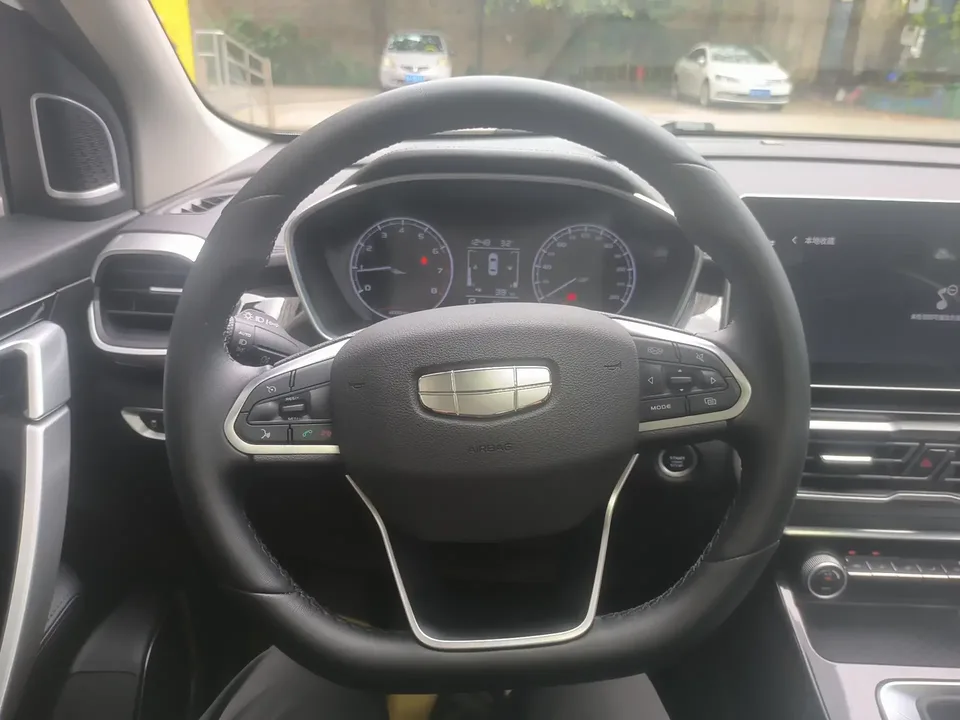 Geely Coolray SX11 Binyue 2025 1.5L CVT Super MAX 2025 — thumbnail 4