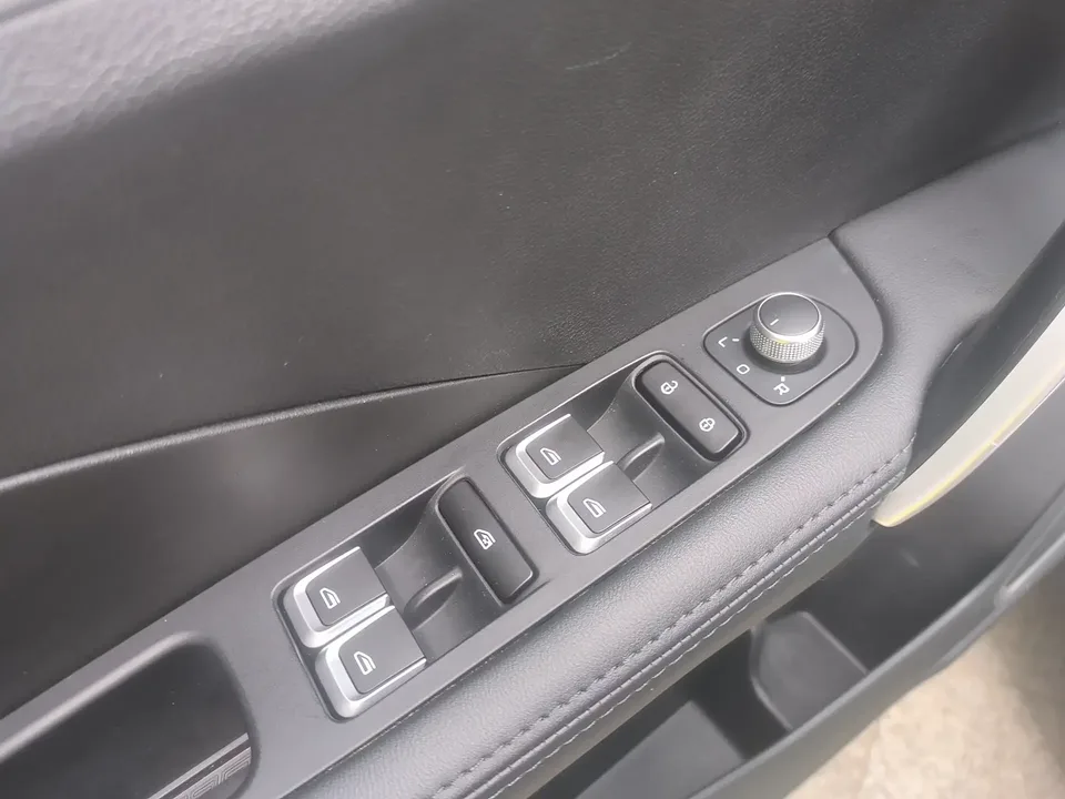 Geely Coolray SX11 Binyue 2025 1.5L CVT Super MAX 2025 — thumbnail 5