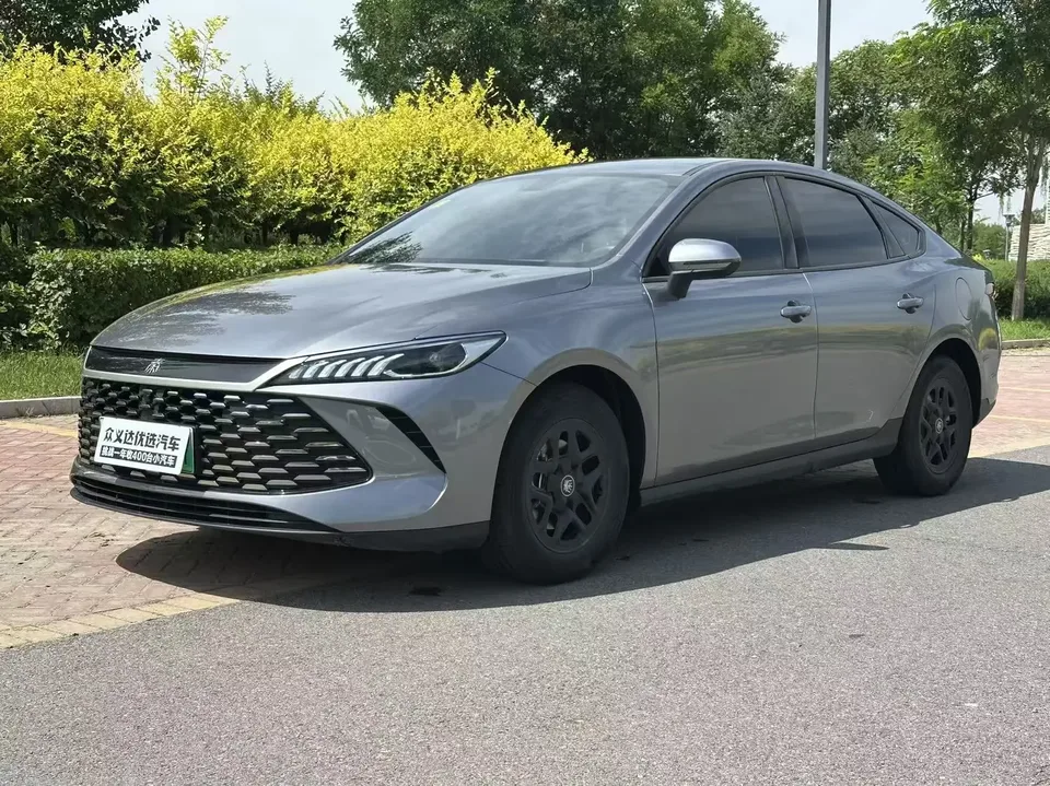 BYD Qin PLUS DM Qin PLUS DM 2025 DM-i 55KM Intelligent Driving Edition Leading Edition 2025 — photo 1, buy with delivery to Moscow