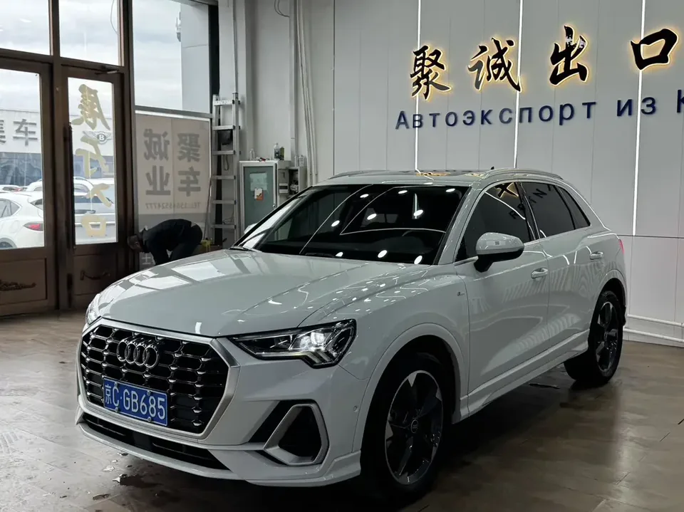 Audi Q3 Audi Q3 2022 35 TFSI Stylish Dynamic 2022 — photo 1, buy with delivery to Moscow