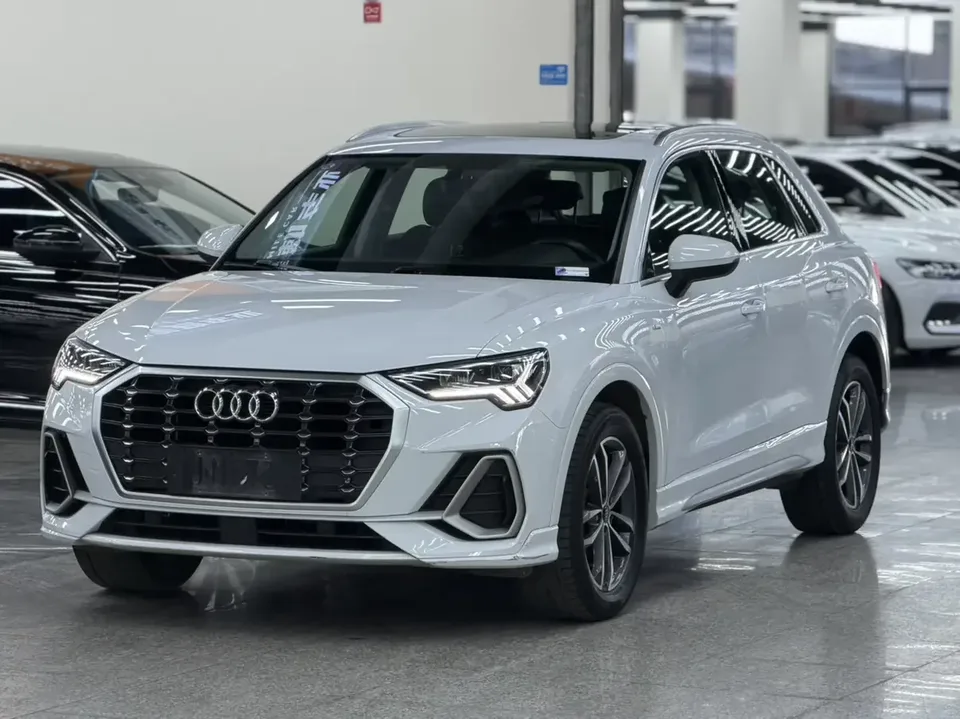Audi Q3 Audi Q3 2022 35 TFSI Progressive Dynamic 2022 — photo 1, buy with delivery to Moscow