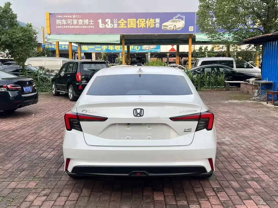 Honda Integra Style 2023 240TURBO CVT Smart Edition 2023 — миниатюра 2