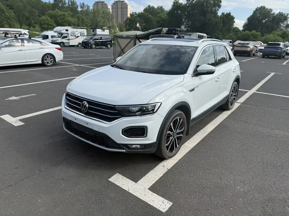 Volkswagen T-Roc TANG 2022 280TSI DSG 2WD R-Line Pro PLUS 2022 — photo 1, buy with delivery to Moscow