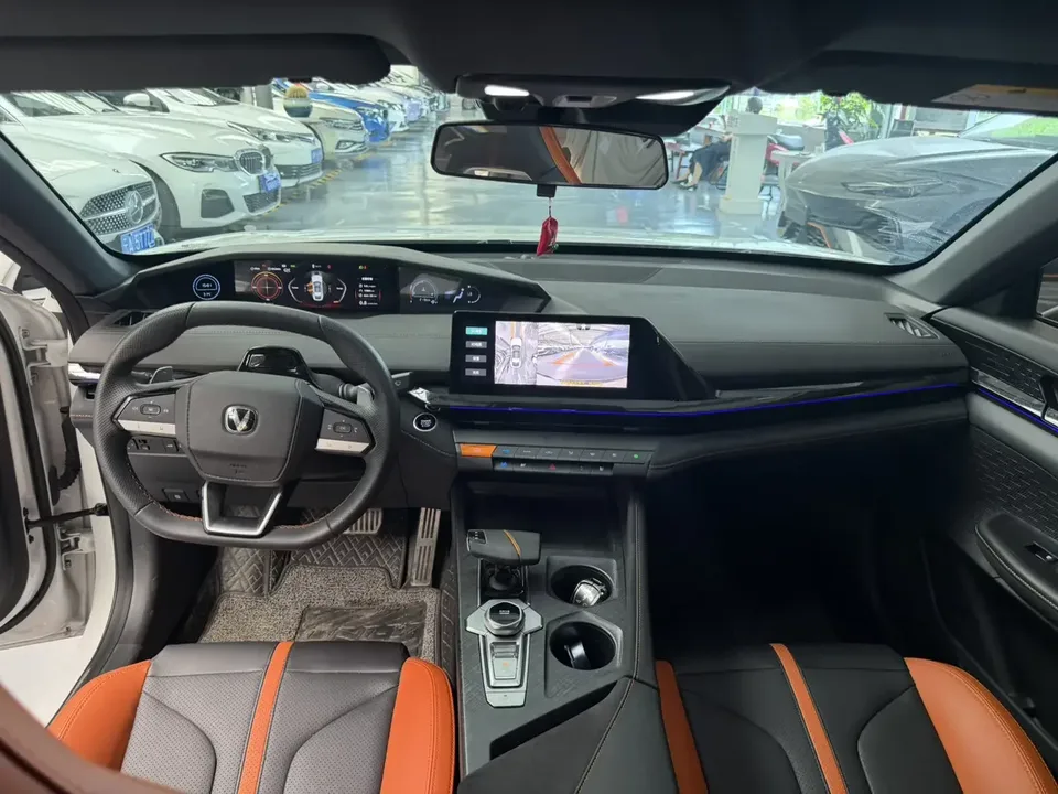 Changan UNI-V Changan UNI-V 2024 1.5T Premium Sports 2024 — thumbnail 3