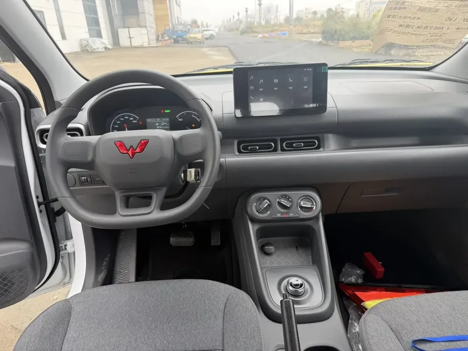 Wuling Hongguang pure electric version Wuling Hongguang pure electric version 2024 300KM Standard 2026 — миниатюра 5