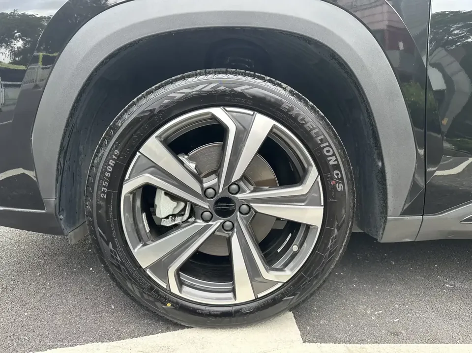 Geely Atlas L Boyue L 2025 Fourth generation 1.5TD DCT Sanhe 2025 — миниатюра 4