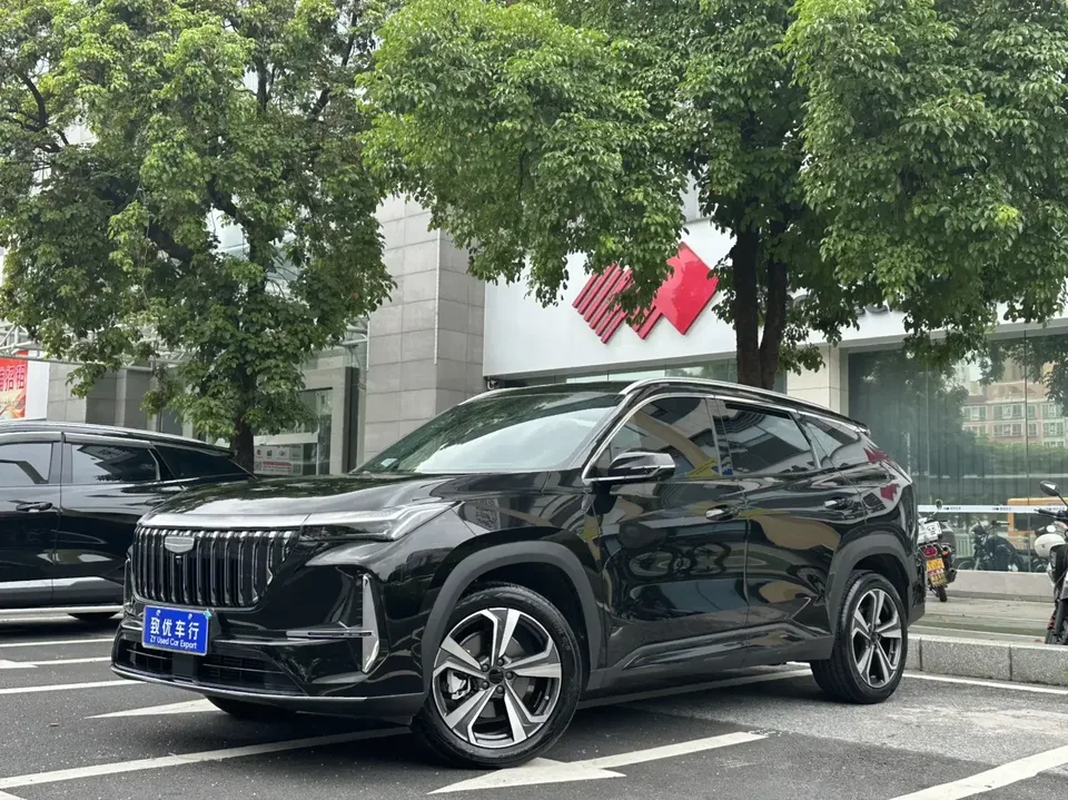 Geely Atlas L Boyue L 2025 Fourth generation 1.5TD DCT Sanhe 2025 — фото 1, купить с доставкой в Москву