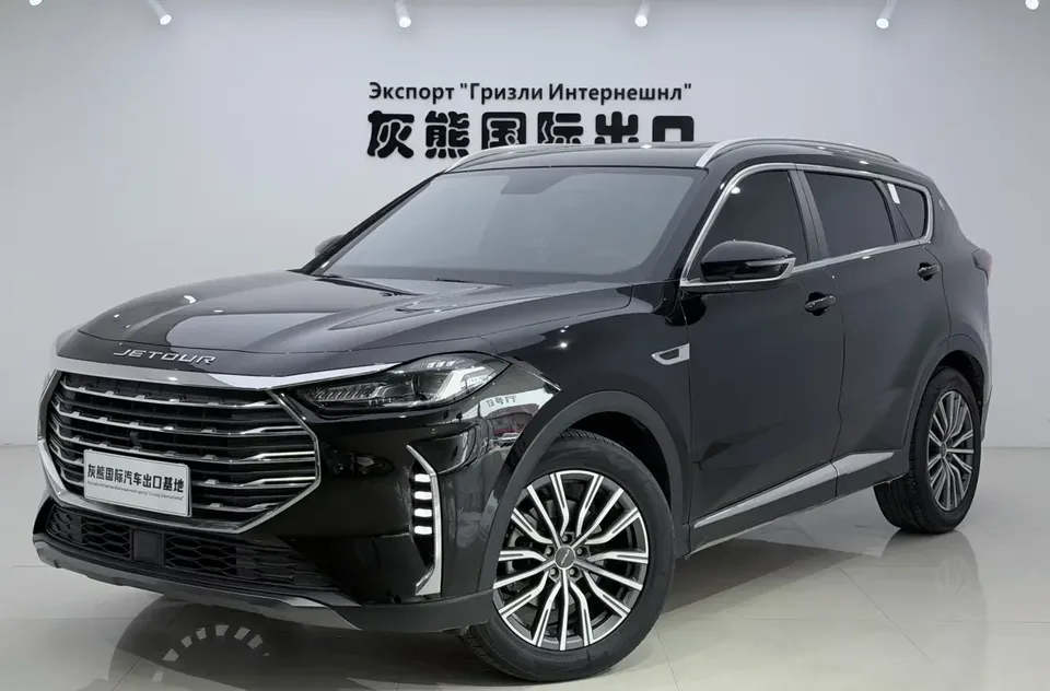 Jetour Jietu X70 PLUS Jietu X70 PLUS 2023 Ziqiang version 1.5T DCT Ziqiang PRO 5 seats 2023 — photo 1, buy with delivery to Moscow