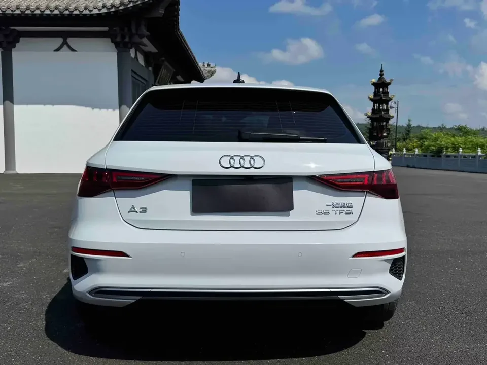 Audi A3 Audi A3 2023 Sportback 35 TFSI Stylish and sporty 2023 — thumbnail 2