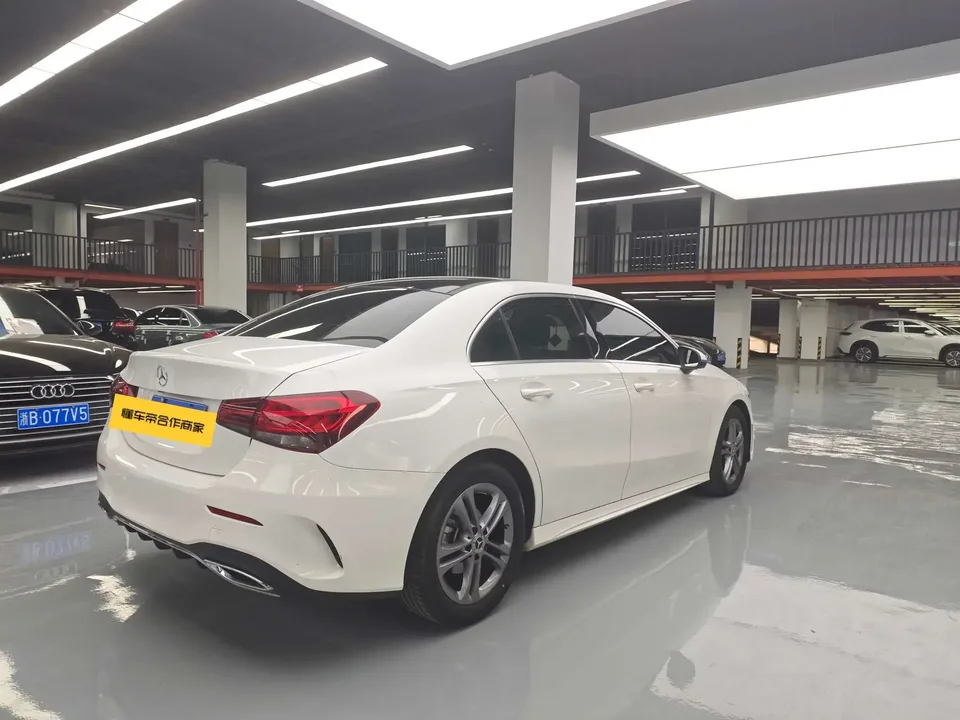 Mercedes-Benz Klasa A Mercedes Benz A Class 2022 A 180 L Sports Sedan 2022 — thumbnail 2
