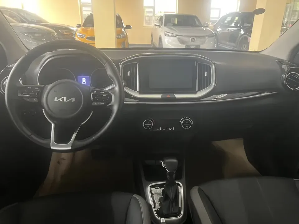 Kia KX1 Yipao 2021 Modified 1.4L CVT Sunroof Model 2023 — thumbnail 3